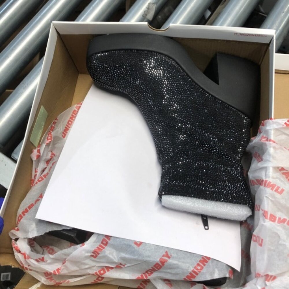 New UNIONBAY Women's Yael Ankle Boot, Size 7
